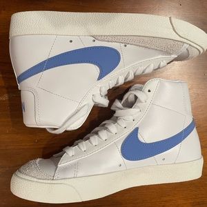 Women’s Nike Blazer Mid ‘77 (White/Baby blue)